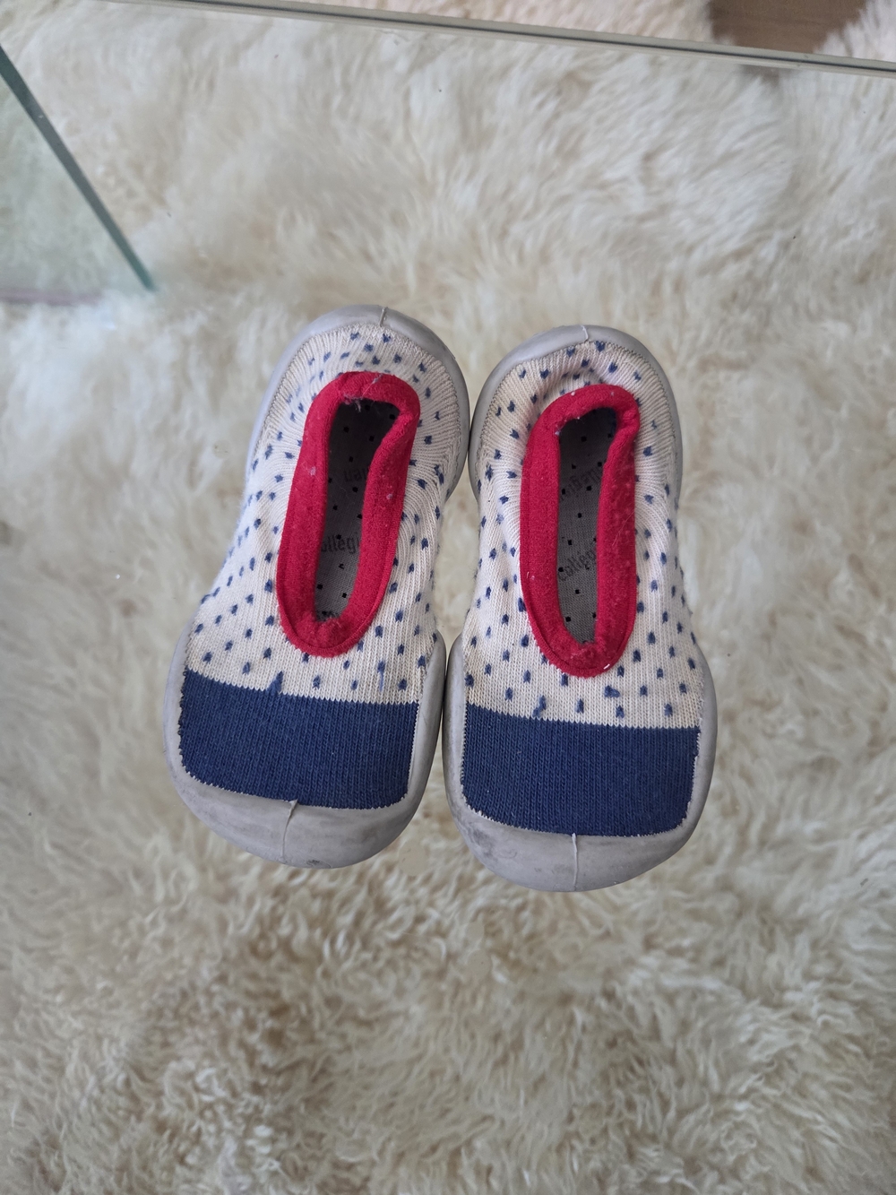Collegien Slip-On Knit Shoes in White, Navy & Pink